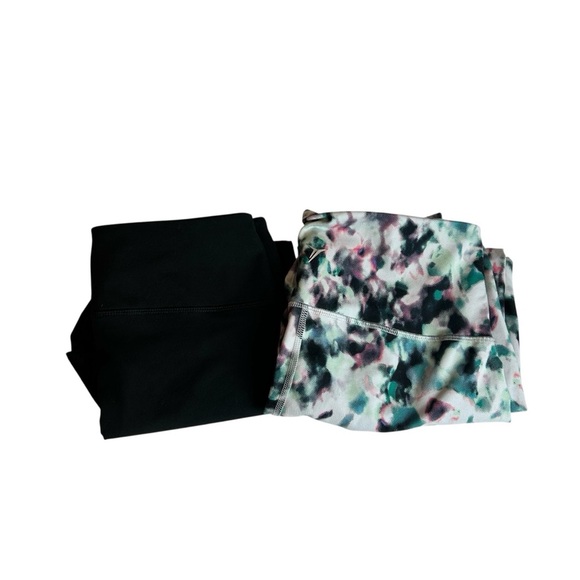 Bundle of Two Old Navy Active Go-Dry Pants – Abstract Print and Black, Size M - Picture 2 of 16